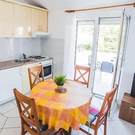 Males Apartamento
