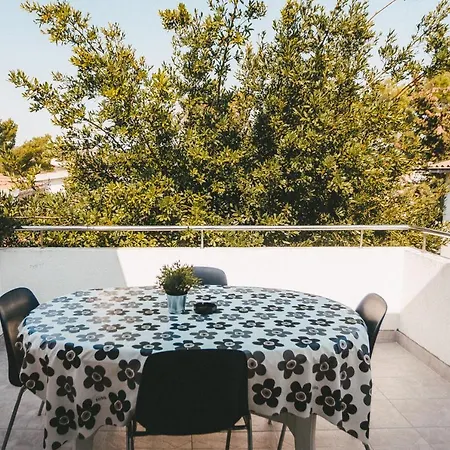 Males Apartamento *